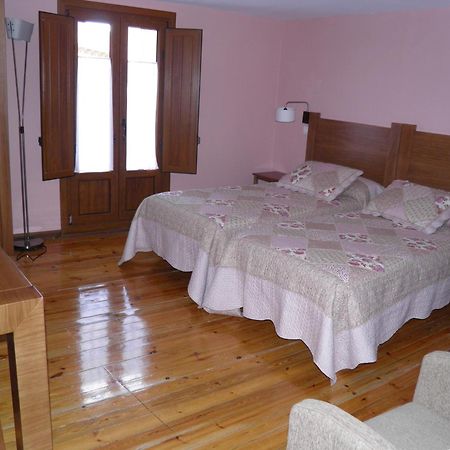 Apartamentos Turisticos Peñafiel Cameră foto