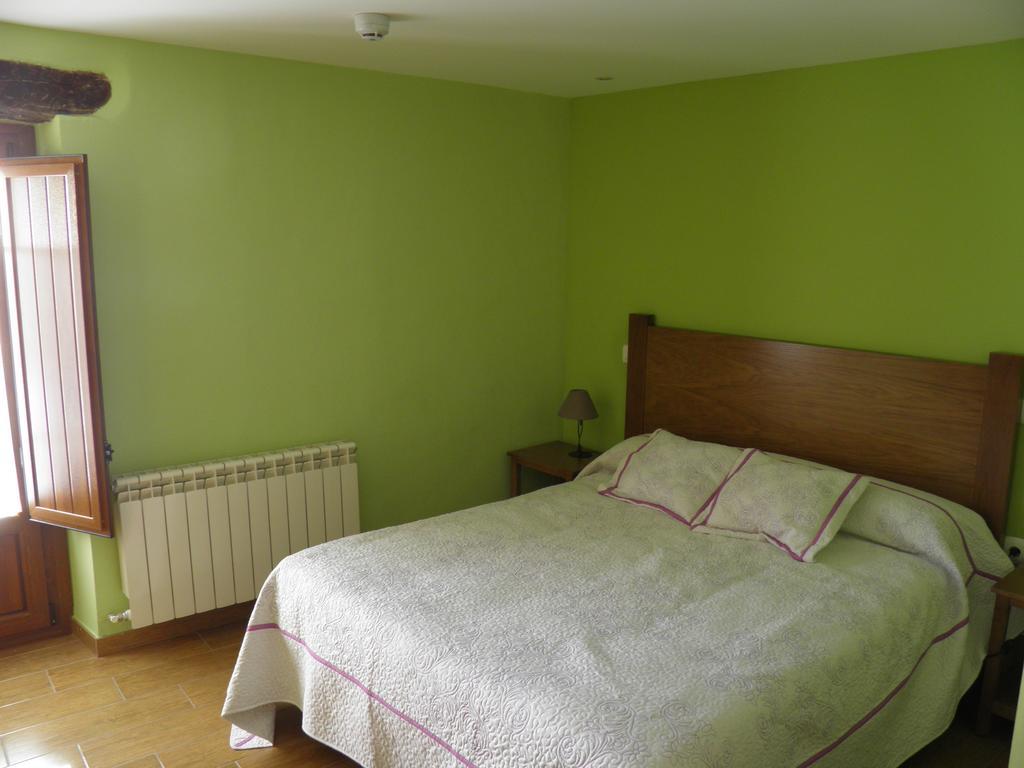 Apartamentos Turisticos Peñafiel Cameră foto