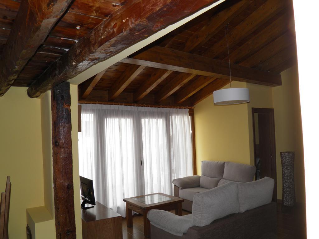 Apartamentos Turisticos Peñafiel Cameră foto